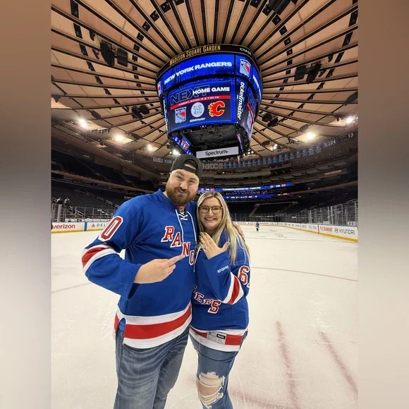 Engagement Photos ๐๐โจ 3.16.25 - Picture 1 of 3